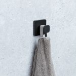 COLGADOR NERO